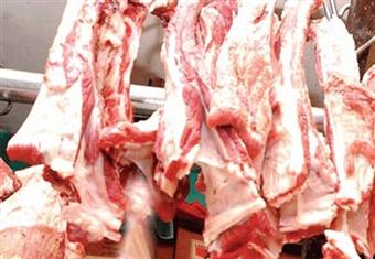 القبض على 4 جزارين باعوا لحوما مذبوحة خارج السلخانة بالقليوبية