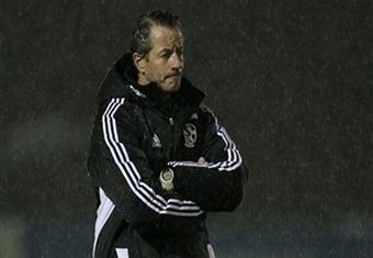 ''مغامرة ستيفنز'' لإنقاذ شتوتجارت من الهبوط