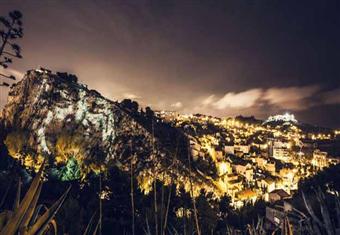 بالصور: فن الرسم بالأضواء