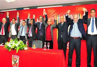 وزير الرياضة والمجلس الجديد يساندان الأهلي أمام بني غازي