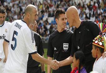 رونالدو وزيدان يحاربان الفقر بكرة القدم مجددا