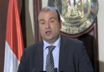 وزير التموين عقب لقاء محلب: ''سنوفر السلع الأساسية بشكل فوري''