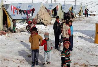 صحف بيروت: مؤتمر باريس رفض انشاء مخيمات للنازحين السوريين على الحدود