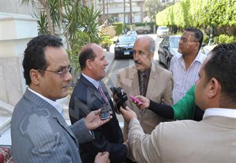 محافظ واقعة ''توكيل السيسي'' عقب لقاء محلب: ''تقدمت بالاستقالة لمنع الحرج''