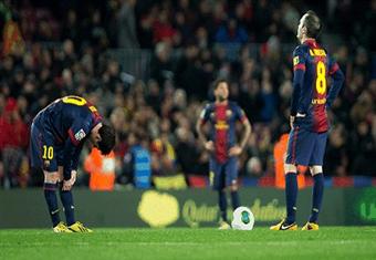 ''تاتا'' يعاقب لاعبي برشلونة ويمنعهم من الراحة