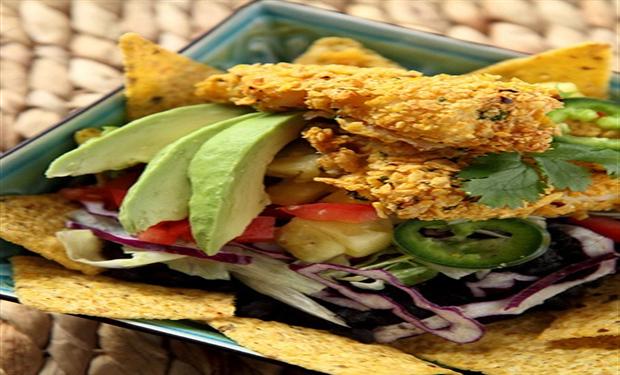 سلطة ناتشوز الدجاج الصحية 