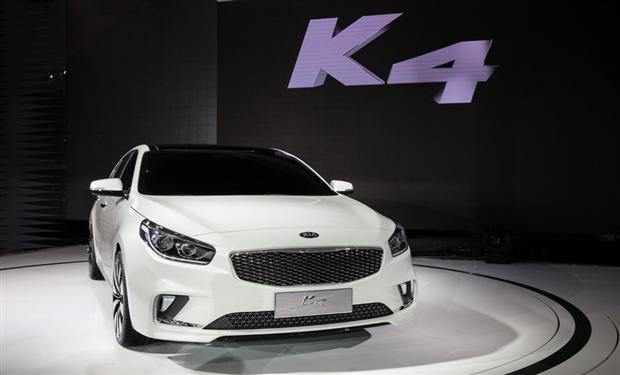  كيا k4 concept الاختبارية تتألق في بكين 