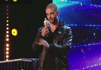 بالفيديو.. ساحر كندي يحوز على 16 مليون مشاهدة بـ''يوتيوب'' 