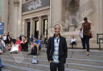 ''خالد'' عاشق السينما.. ''أنا والشاشة واحد''