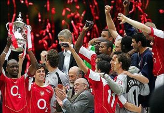 الاتحاد الإنجليزي: كأس جديدة تنتظر أرسنال أو هال سيتي غدا