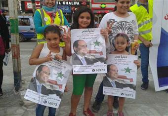 ''مستقبل وطن'' توزع ألف قرص مدمج بـ''برنامج السيسي'' في السويس