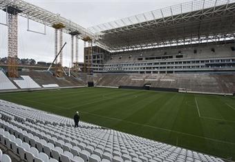 تأجيل التجربة الثانية لملعب افتتاح المونديال 