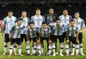 سابيلا يستبعد أربعة لاعبين من القائمة الأولية لمنتخب الأرجنتين