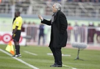 خليلوجيتش يستبعد الحارس دوخة من تشكيلة الجزائر لكأس العالم