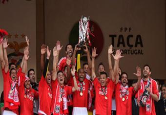 رئيس بنفيكا يؤكد استمرار جورجي جيسوس في قيادة الفريق