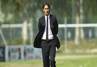 ميلان يقترب من تعيين إنزاجي بدلا من سيدورف