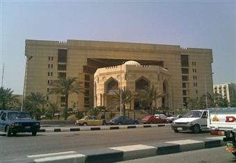 الإفتاء: قراءة القرآن مصحوبة بالآلات الموسيقية والتغني به محرم شرعاً