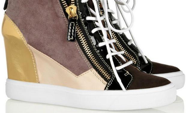 الأحذية الرياضية بكعب الـ Wedge: مريحة وأساسية هذا الصيف