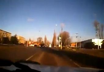 تطاير الأبقار من شاحنة نقل روسية بعد حادث إنقلاب 