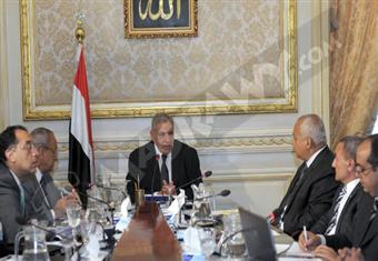 مجلس الوزراء يقرر فرض ضريبة 5'' لمن دخله أكثر من مليون جنيه سنوياً