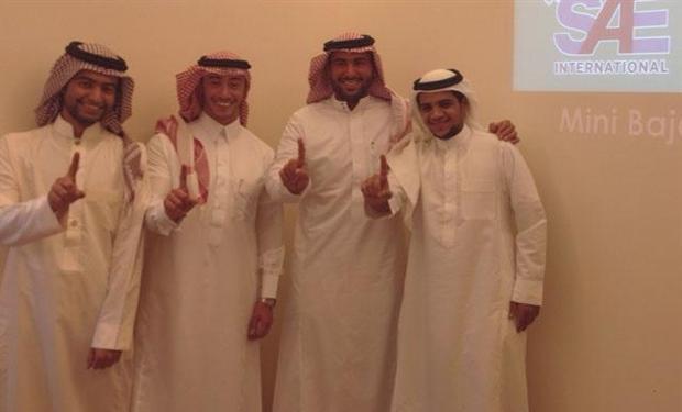 يزيد الراجحى يدعم طلاب سعوديين لصناعة سيارة للطرق الوعرة 