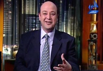 "أديب" للإخوان: ''السيسي كان لابس فانلة على اللحم وعجلته مش مُصفحة''