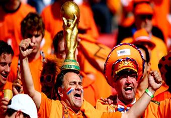 تقاليع هولندية وأسترالية بالمدرجات البرازيلية