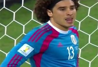 تألق الحارس المكسيكي امام نجوم السامبا 