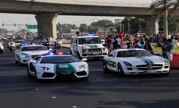 إنتبه من قانون مخالفة القيادة البطيئة في دبي!