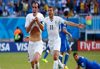 الأوروجواي تطيح بإيطاليا خارج المونديال وتصعد لدور الـ16