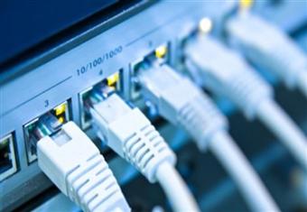 انقطاع الانترنت يتصدر التريند.. وجدل على السوشيال ميديا: "كفاية رسترة في الراوتر"