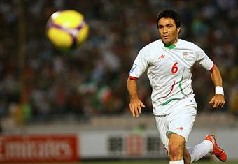 ضربات نيكونام الثابتة أمل المنتخب الإيراني في هز شباك المنافسين 