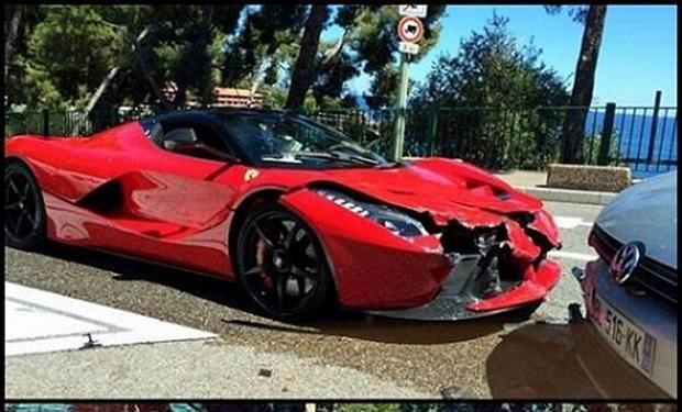 بالصور: لافيرارى الأسطورية تسجل الحادث الأول باسمها 