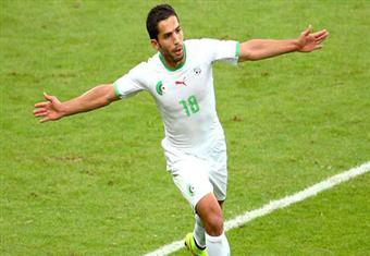 نجم الجزائر يحصل على سيارة بورش مقابل هدفه في شباك ألمانيا