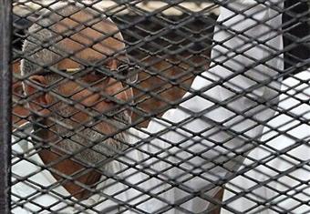 "الجنايات" تستمع للشهود بمحاكمة بديع في أحداث قسم شرطة العرب