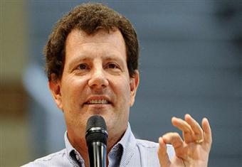 كاتب أمريكي: حان الوقت لتصحيح بعض شعارات الحرب المشتعلة في غزة