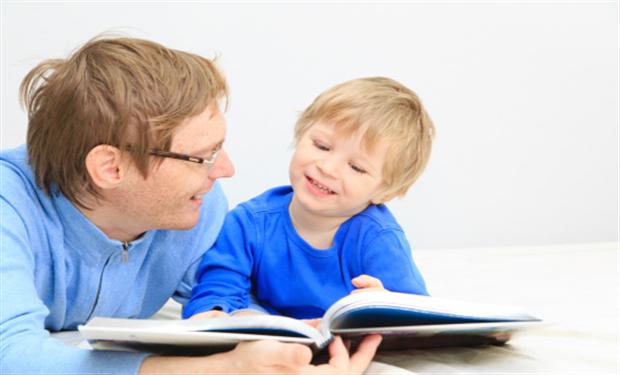 كيفت تؤثر القراءه فى بناء شخصية طفلك ؟