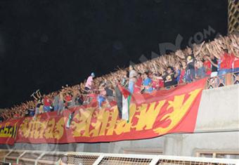 بالصور.. جماهير الأهلي تحتفل باللاعبين الجدد بمختار التتش