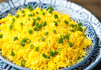 مطبخ منال العالم: طريقة عمل الأرز الأصفر