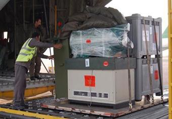 وصول طائرة عسكرية مغربية تحمل مساعدات طبية إلى تونس