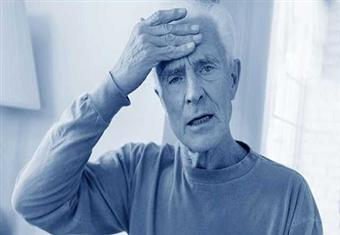 دار الإفتاء : مريض "ألزهايمر" إذا أكل أو شرب ناسيًا في نهار رمضان فصيامه صحيح وبلا كفارة