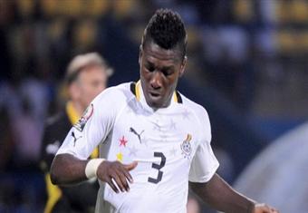 الغاني ''أساموا جيان'' ينجو من حادث يودي بحياة صديقه