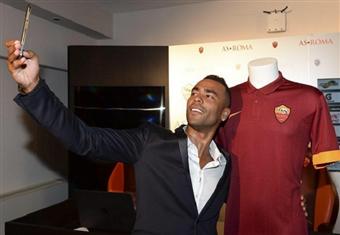 أشلي كول ينضم رسميًا إلى روما الإيطالي