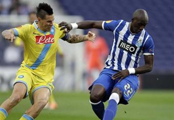 مانشستر سيتي يضم المدافع الفرنسي مانجالا رسميا