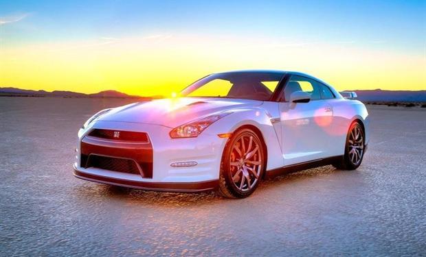 أسعار و مواصفات نيسان GT-R 2014 في دول الخليج 