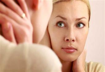 أطعمة ضارة ببشرتك