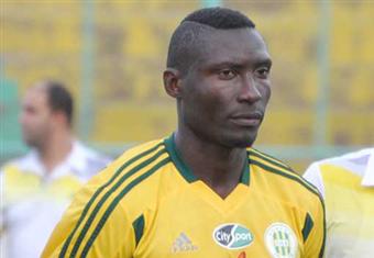 وفاة ''ايبوسي'' مهاجم شبيبة القبائل الجزائري بعد اعتداء الجماهير