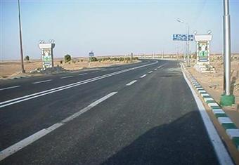 بسبب سوء الأحوال الجوية.. المرور تغلق طريق الفرافرة - الواحات البحرية والداخلة وديروط 