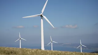 بدء تنفيذ أعمال إنشاء مزرعة رياح جديدة برأس غارب بقدرة 200 ميجاوات