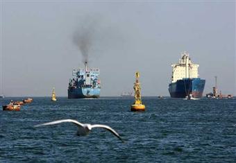 مسؤول سابق بقناة السويس: المشروع الجديد سيزيد الدخل القومي لـ 100 مليار دولار